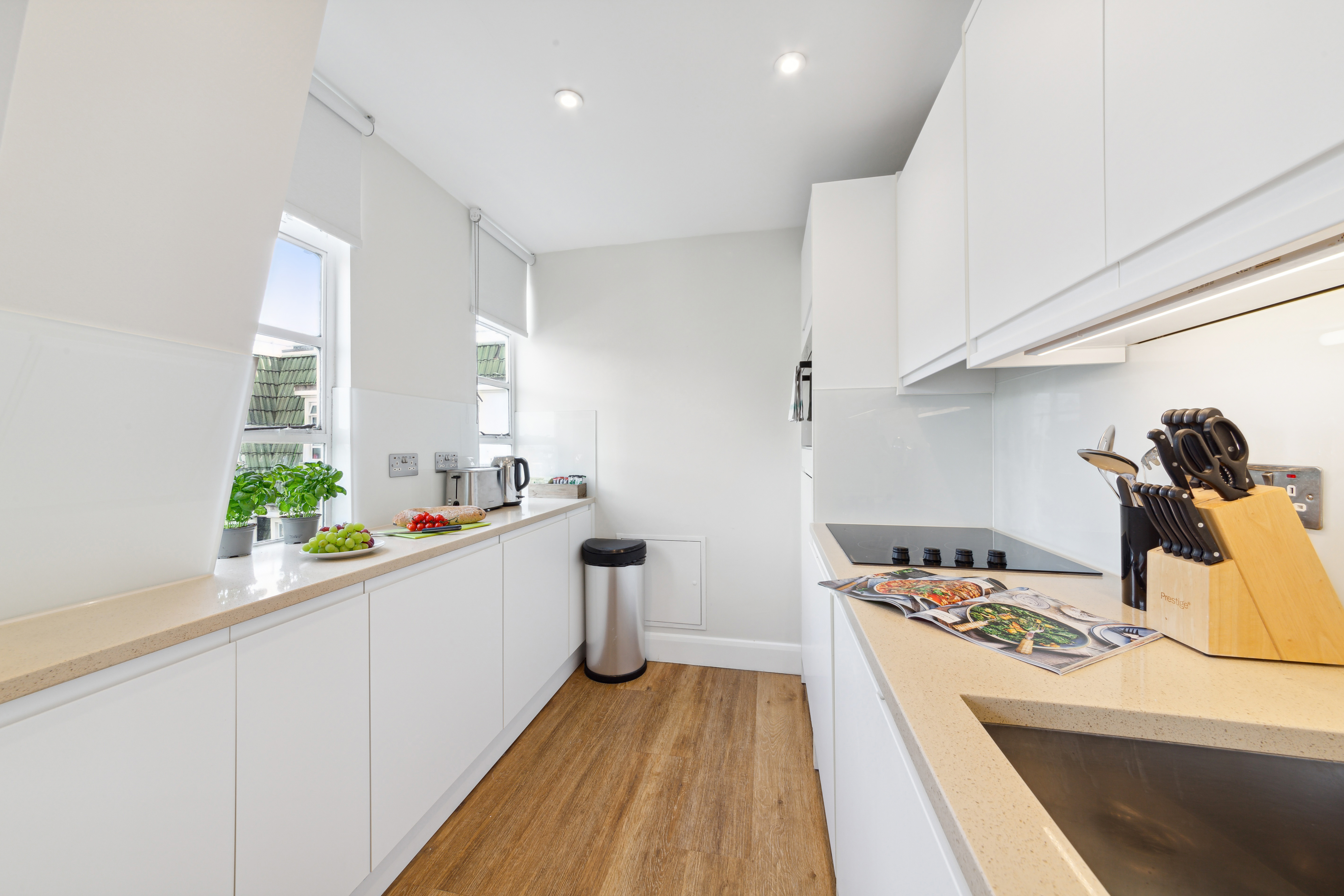 Apartment 930, Nell Gwynn House, Sloane Avenue, SW3 3BH (6) (3)