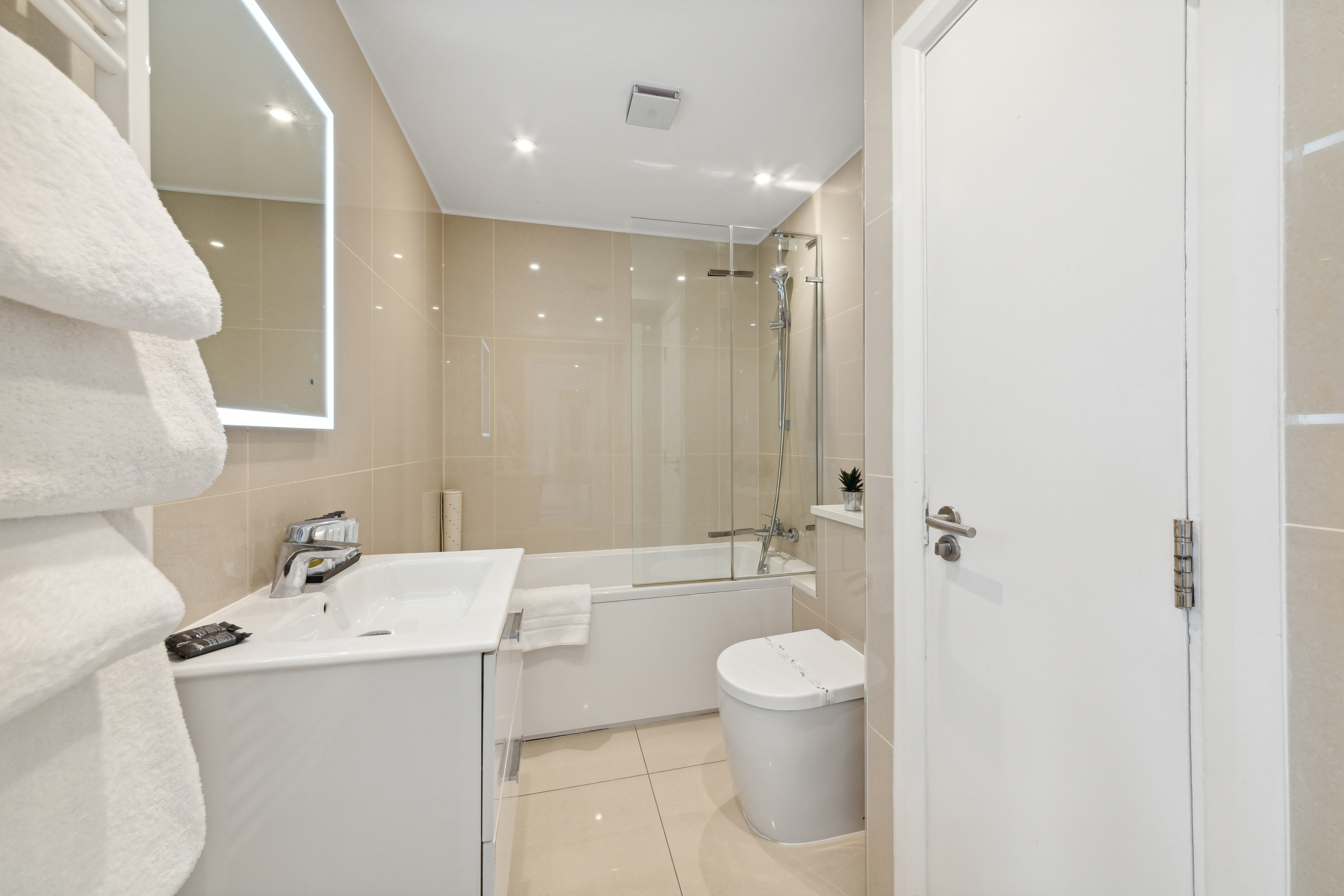 Apartment 930, Nell Gwynn House, Sloane Avenue, SW3 3BH (9) (2)