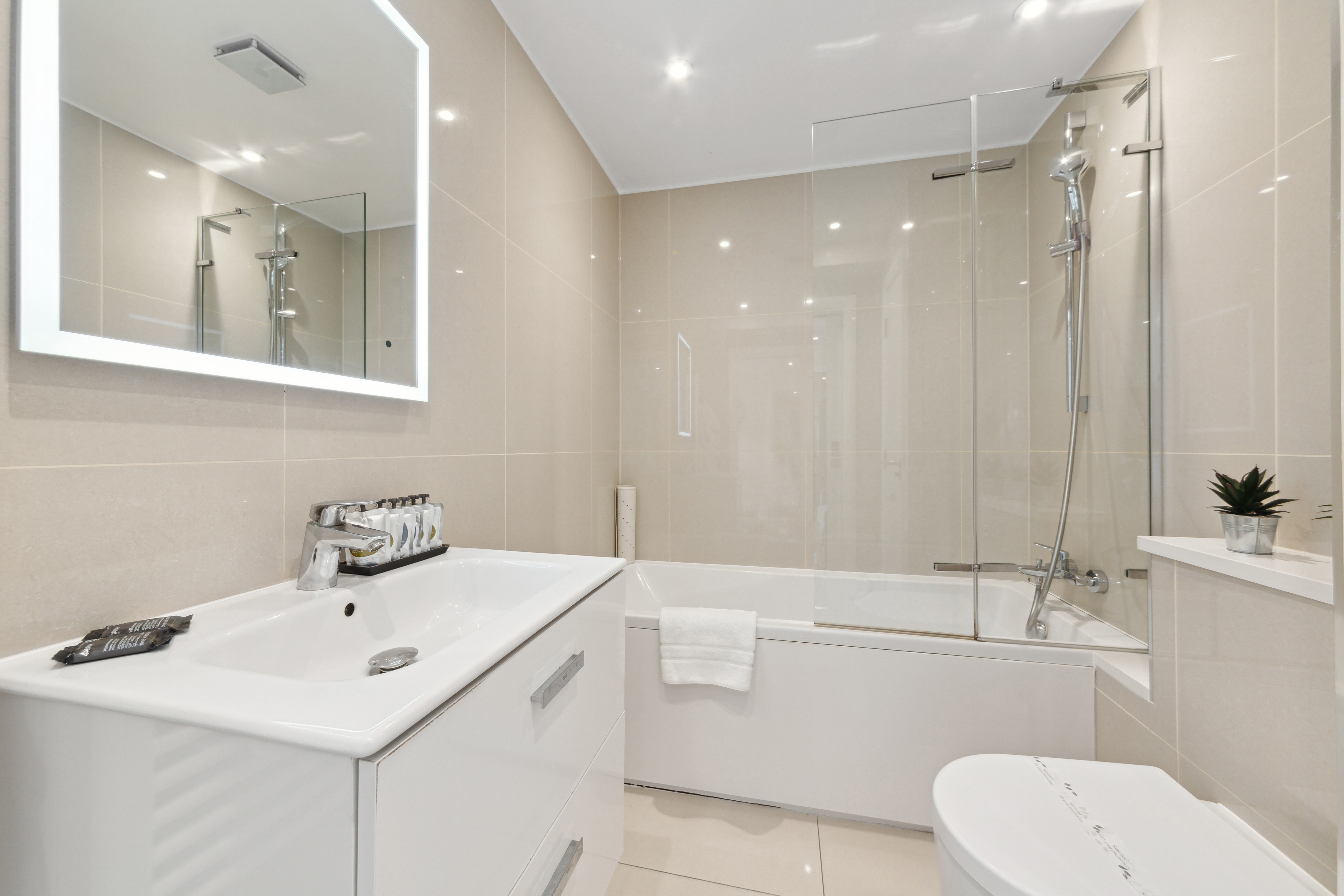 Apartment 930, Nell Gwynn House, Sloane Avenue, SW3 3BH (10) (2)