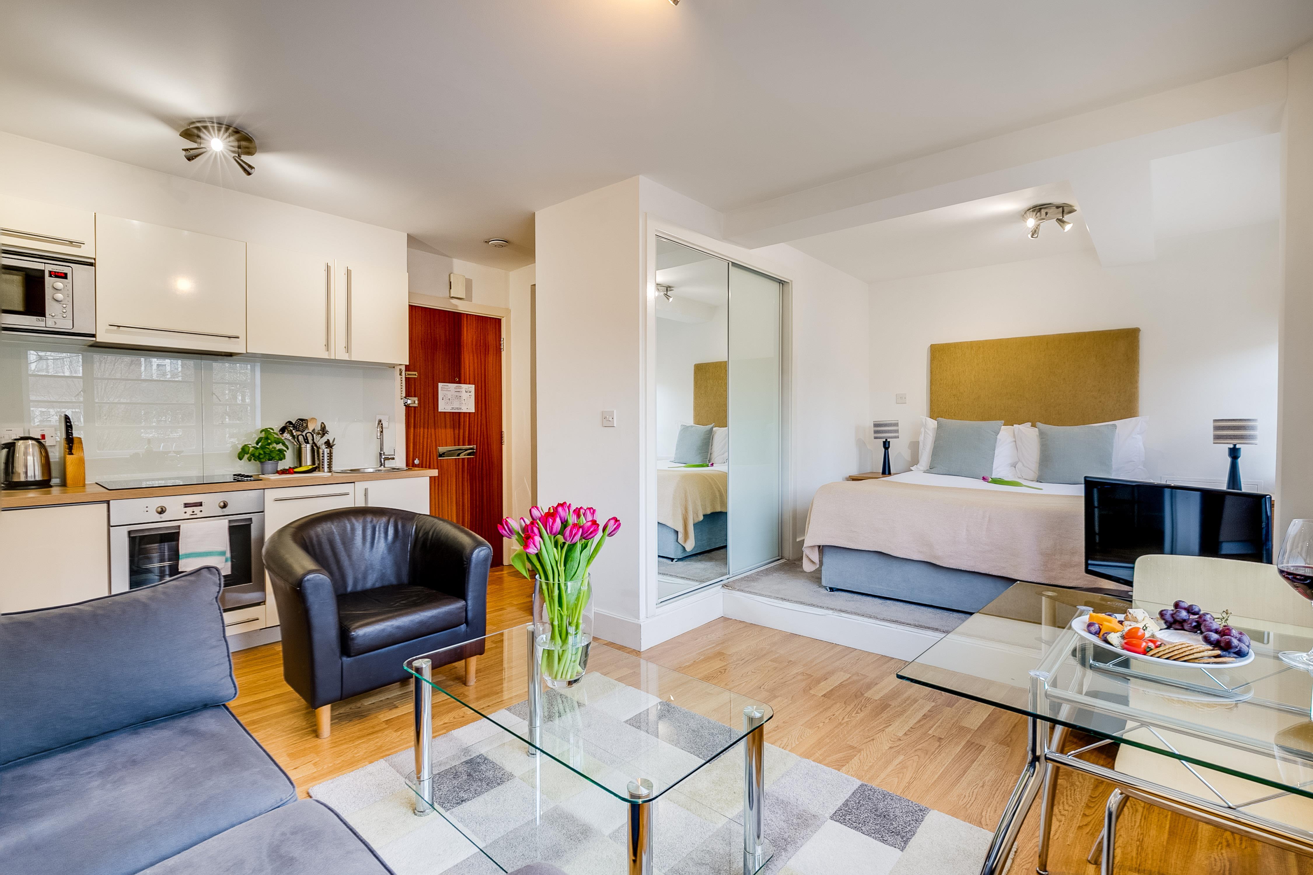 Studio Apartment 102 - Sleeps 4