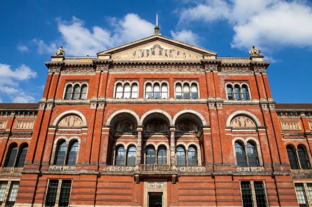 V&A Museum NGCA Tile