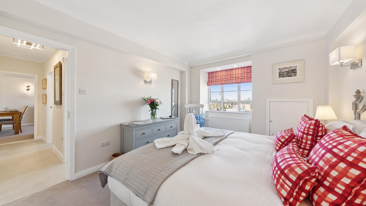 One Bedroom Apartment 915 - Sleeps 4 - Nell Gwynn Chelsea Accommodation