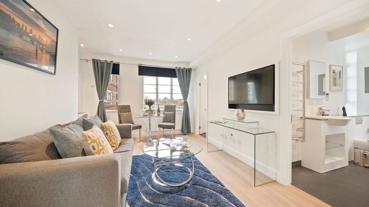 One Bedroom Apartment 512 - Sleeps 3 - Nell Gwynn Chelsea Accommodation