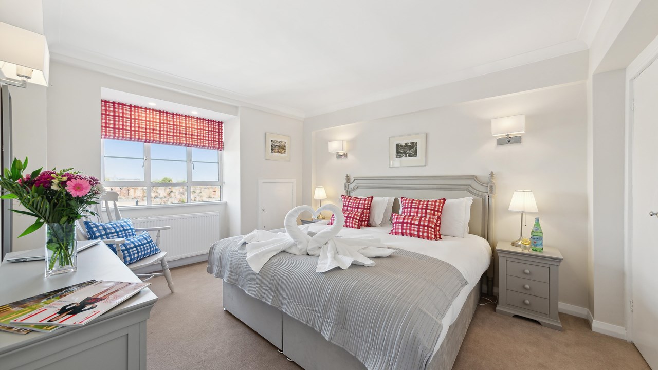 One Bedroom Apartment 915 - Sleeps 4 - Nell Gwynn Chelsea Accommodation