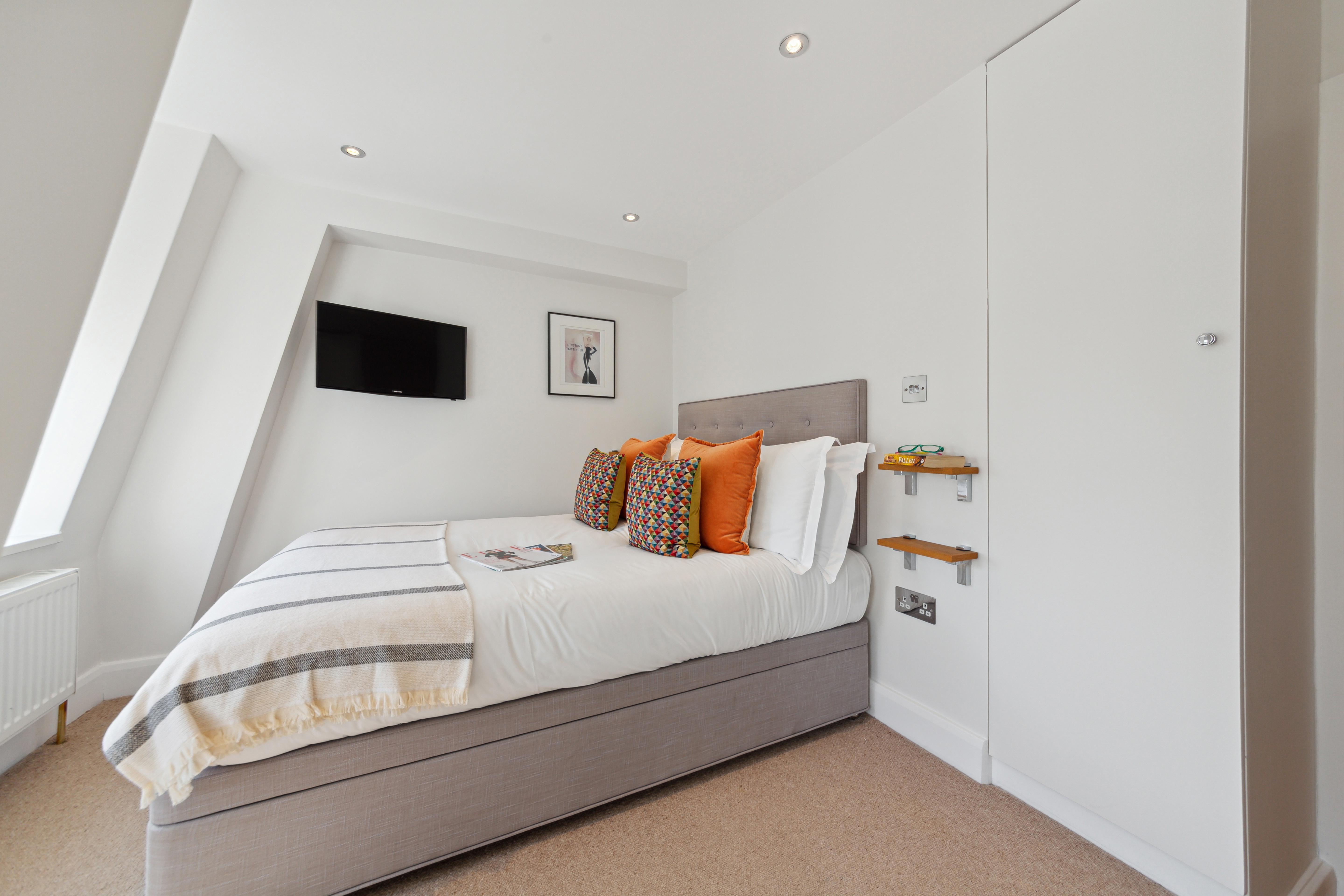 Apartment 910, Nell Gwynn House, Sloane Avenue, SW3 3BH (5)