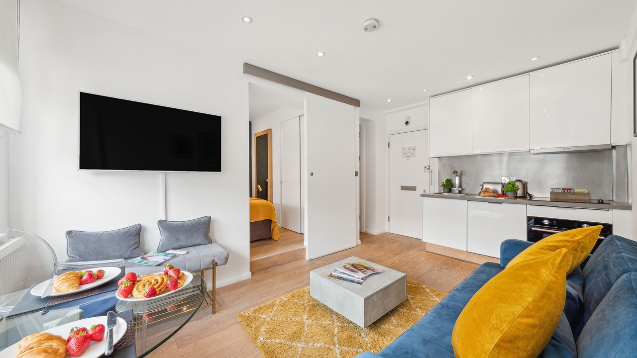 One Bedroom Apartment 343 - Sleeps 4 - Nell Gwynn Chelsea Accommodation