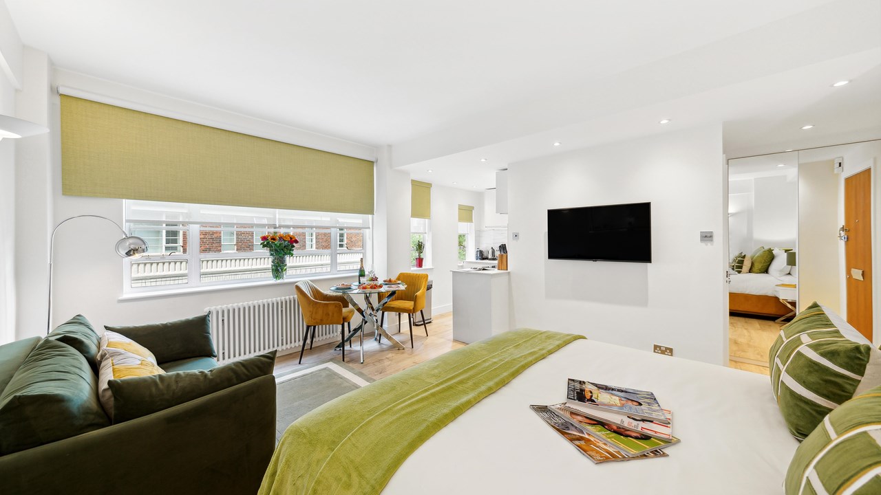 Studio Apartment 228 - Sleeps 2 - Nell Gwynn Chelsea Accommodation
