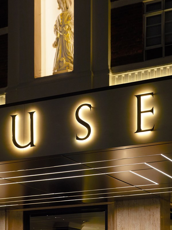 Describe In Detail Image 4 1200X1600px Psd