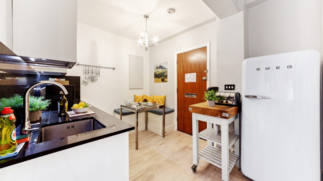 Apartment 115, Nell Gwynn House, Sloane Avenue, SW3 3AY 4 (1)