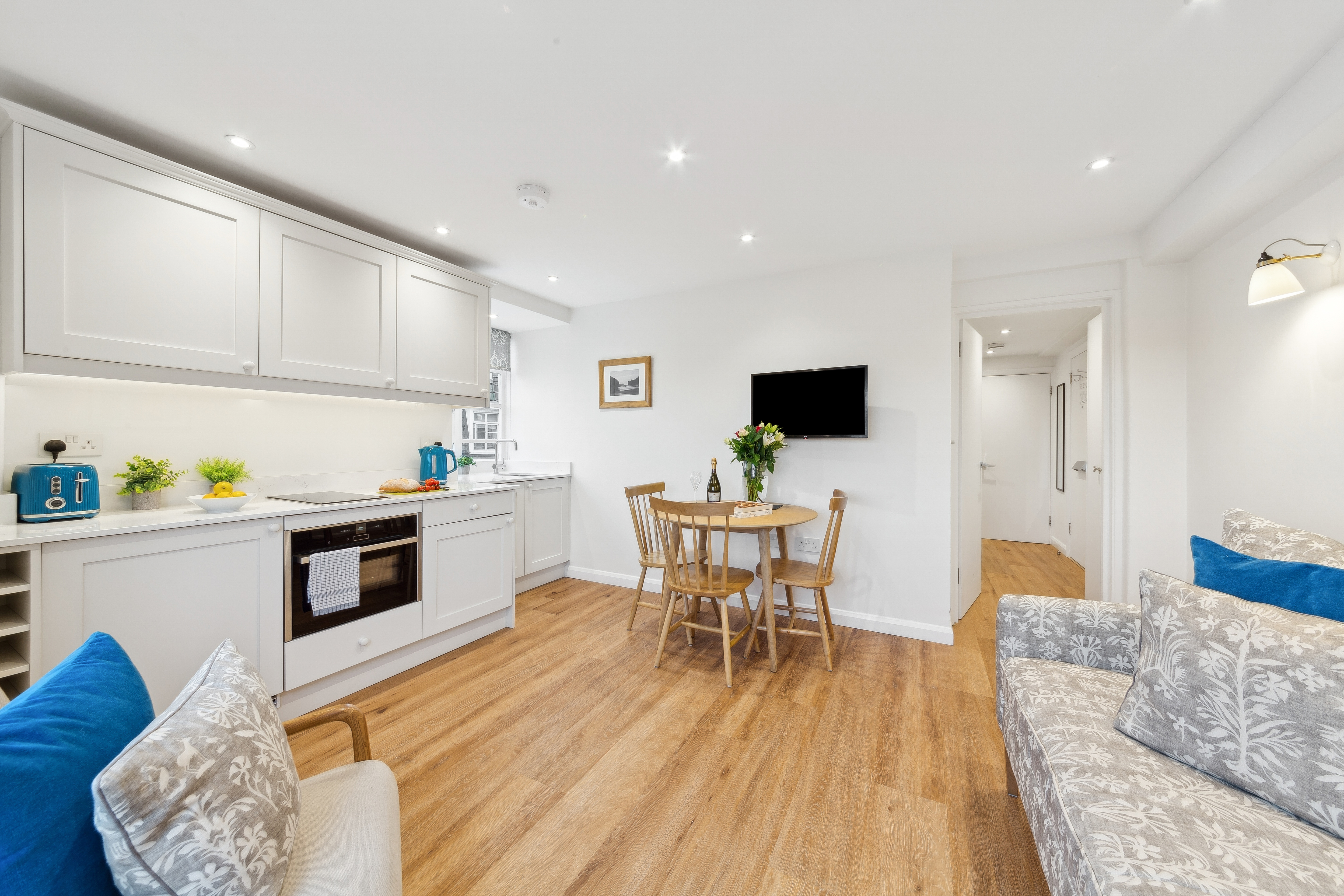 Apartment 803, Nell Gwynn House 4 (2)