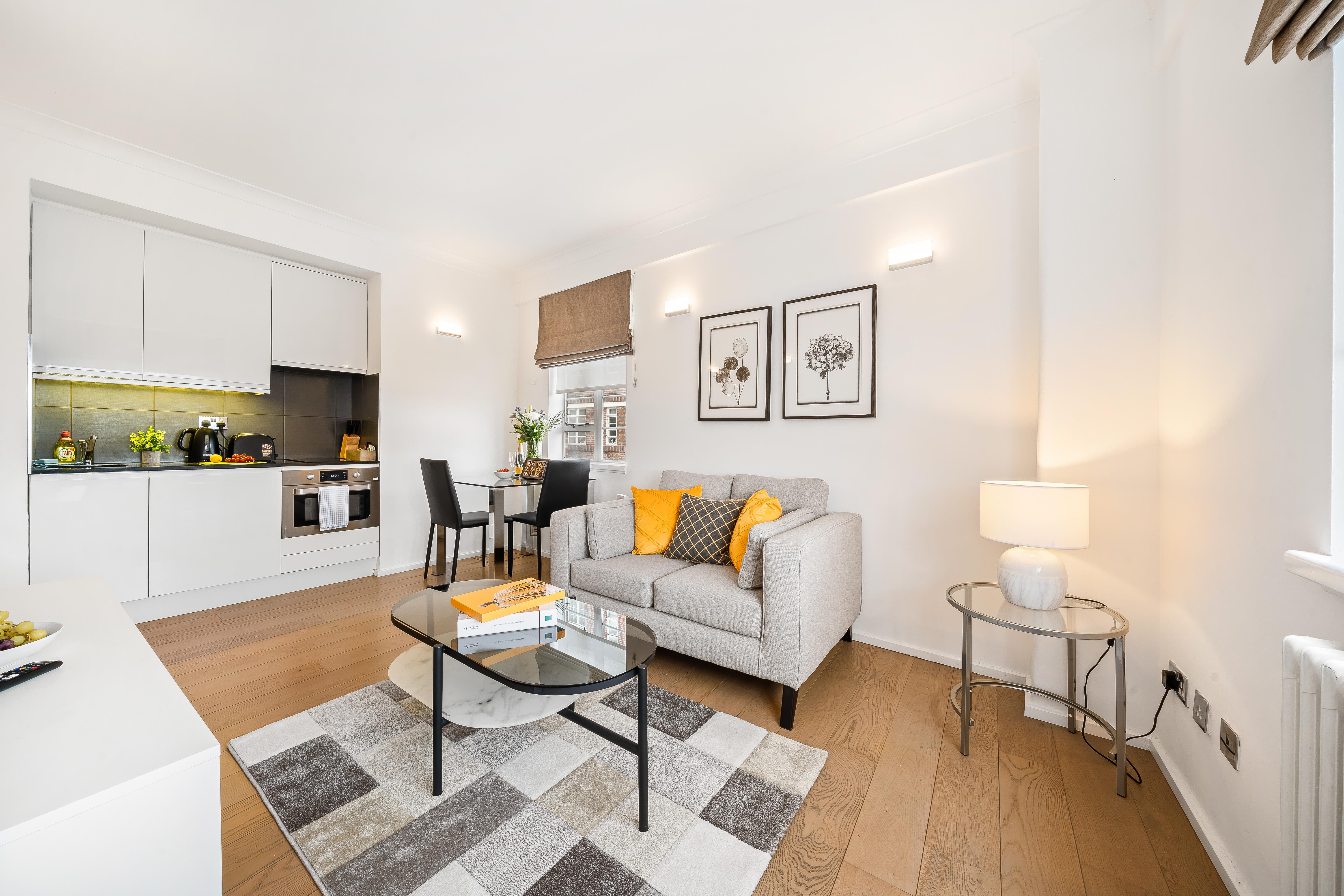 One Bedroom Apartment 522