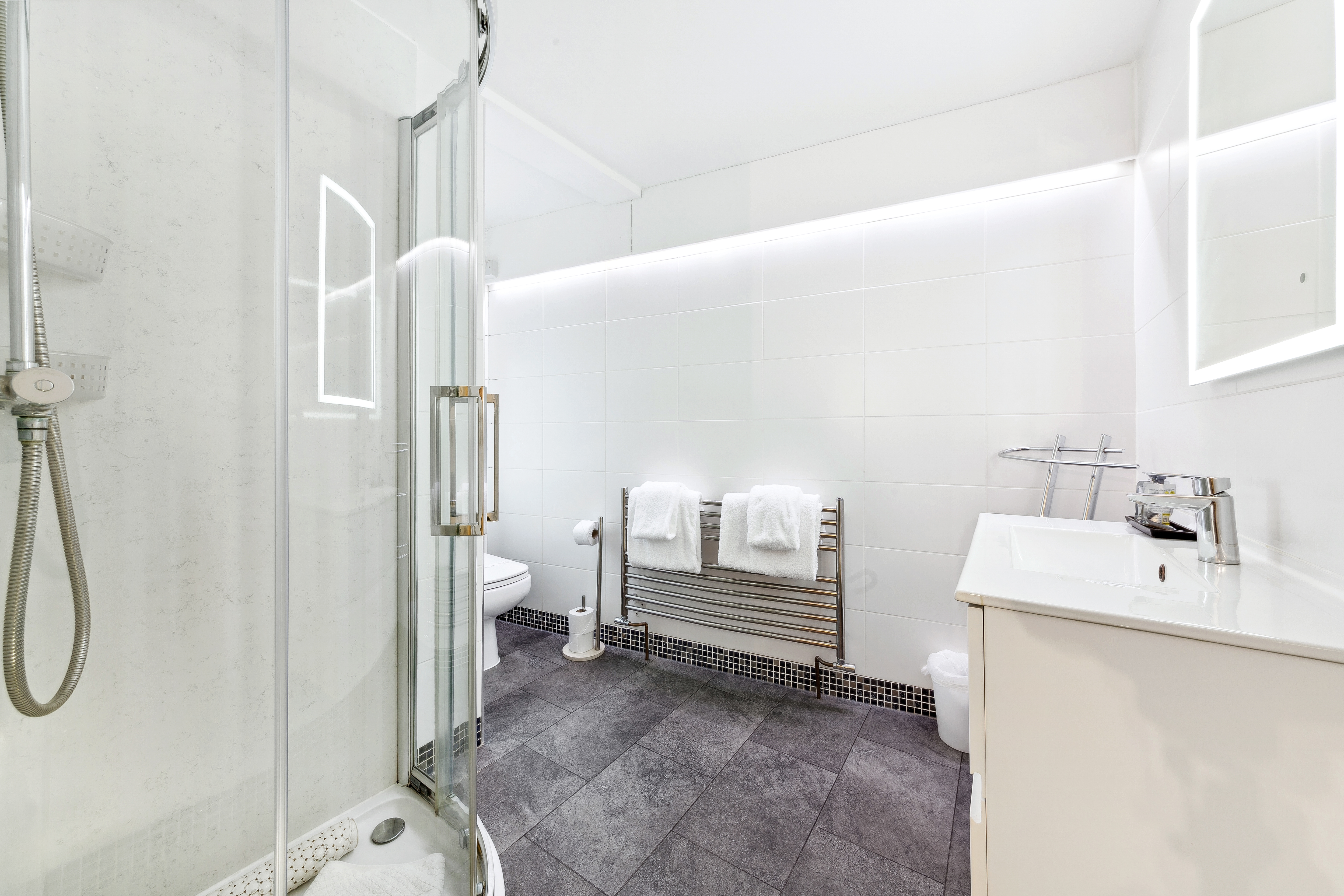 Apartment 115, Nell Gwynn House, Sloane Avenue, SW3 3AY 8 (1)