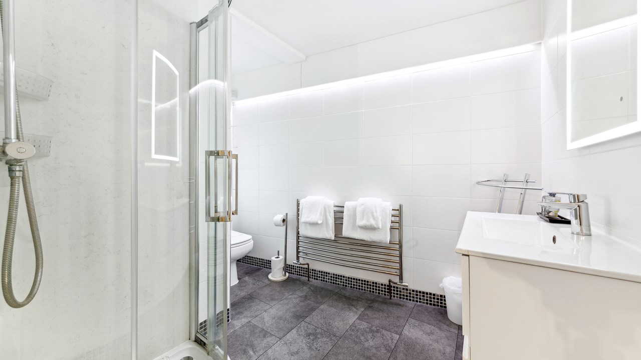 Apartment 115, Nell Gwynn House, Sloane Avenue, SW3 3AY 8 (1)