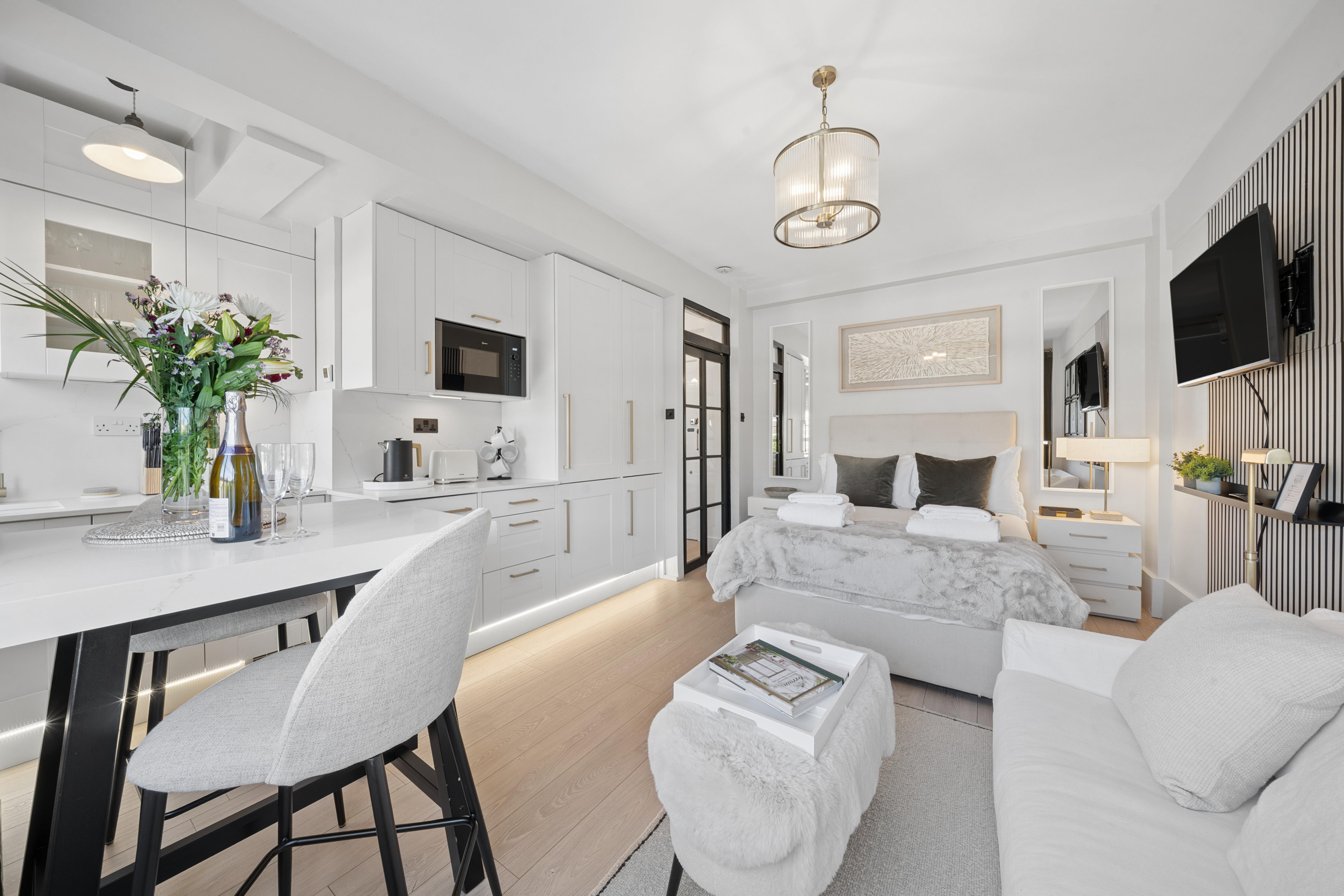 Studio Apartment 543 - Sleeps 2
